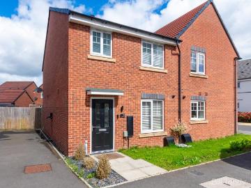 3 bedroom semi detached house for sale