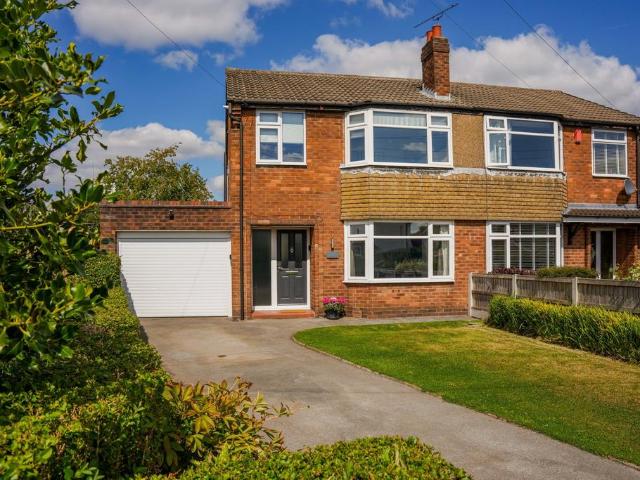 3 bedroom semi detached house for sale