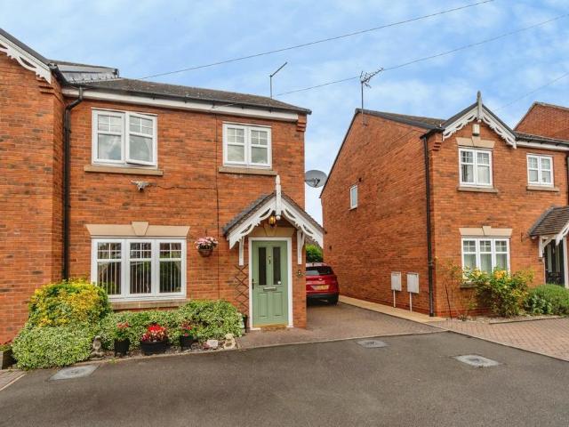 3 bedroom semi detached house for sale