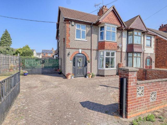 3 bedroom semi detached house for sale