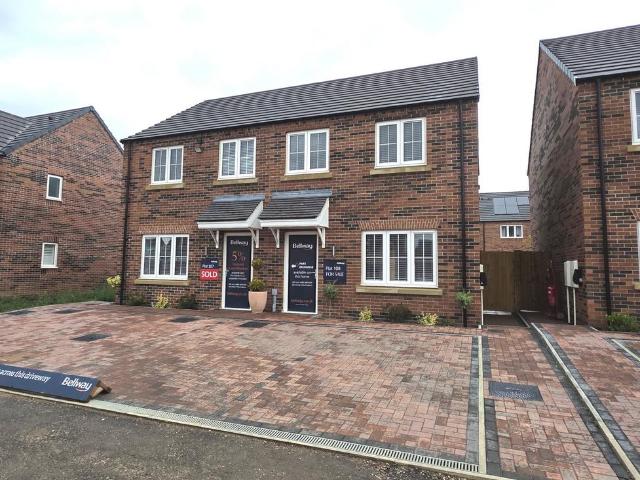 3 bedroom semi detached house for sale