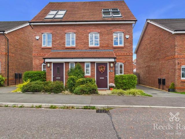 3 bedroom semi detached house for sale