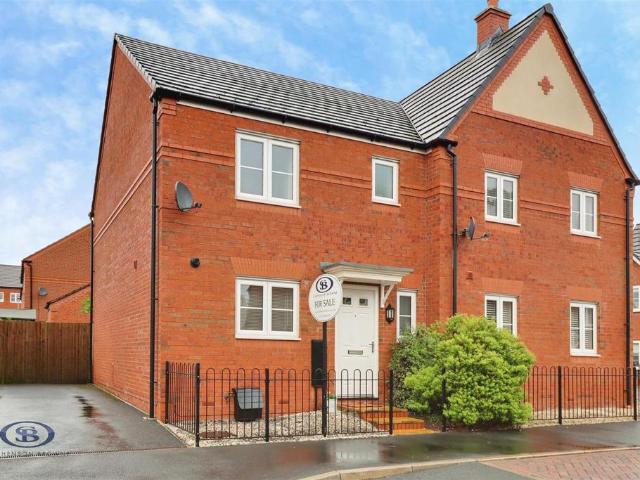 3 bedroom semi detached house for sale