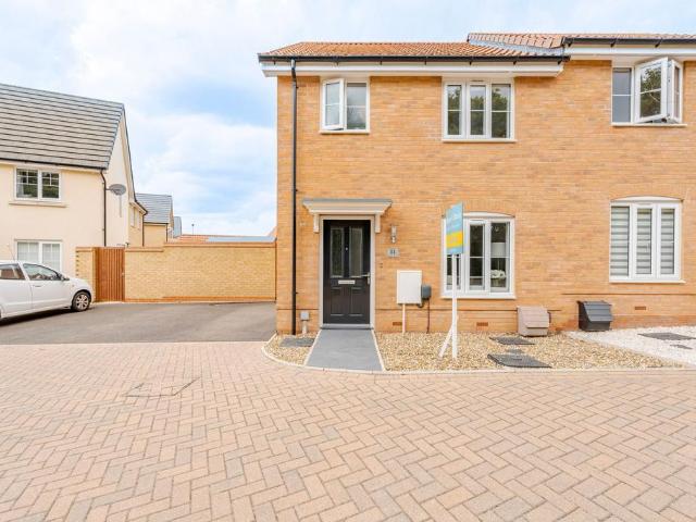 3 bedroom semi detached house for sale