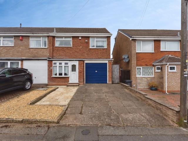 3 bedroom end of terrace house for sale