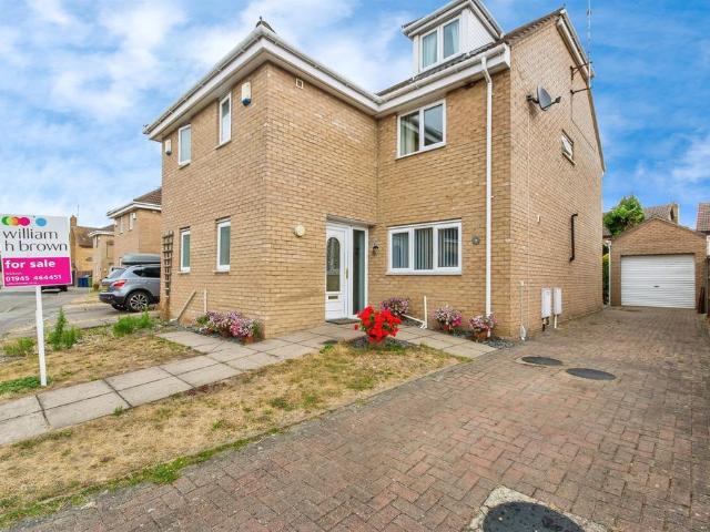 3 bedroom semi detached house for sale