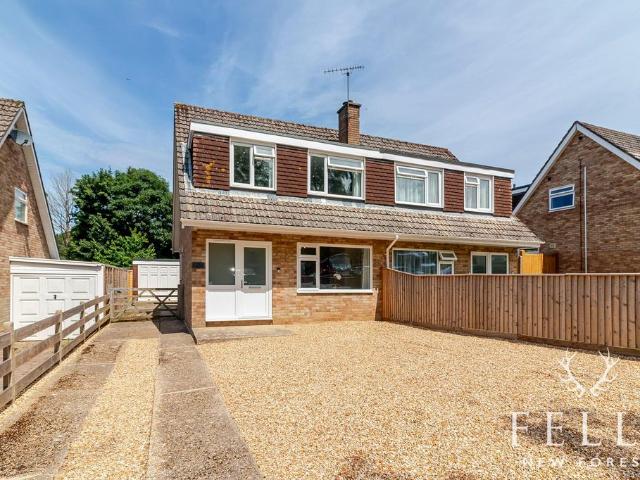 3 bedroom semi detached house for sale