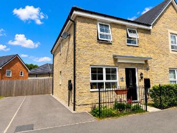 3 bedroom semi detached house for sale