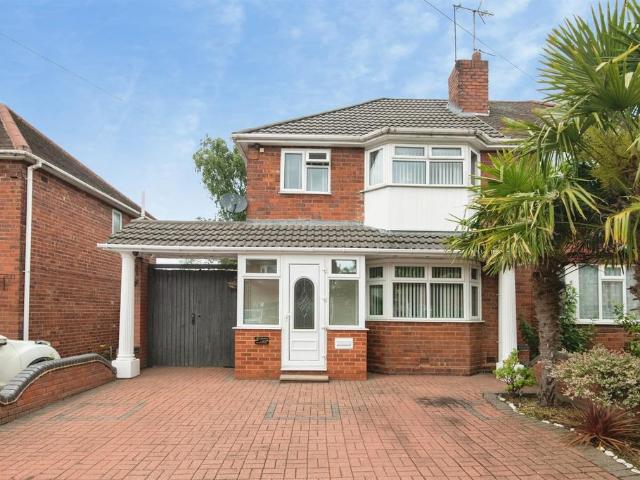 3 bedroom semi detached house for sale