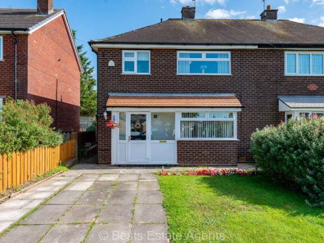 3 bedroom semi detached house for sale