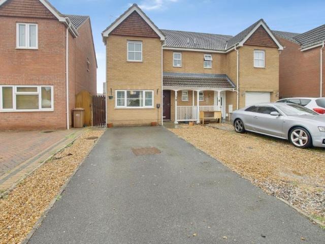 3 bedroom semi detached house for sale