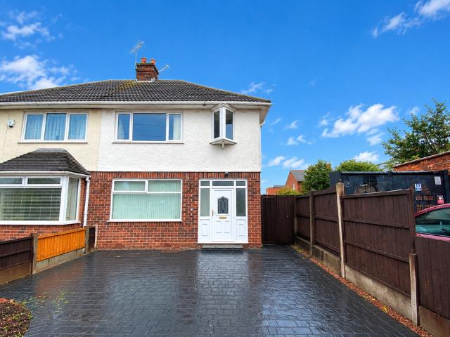 3 bedroom semi detached house for sale