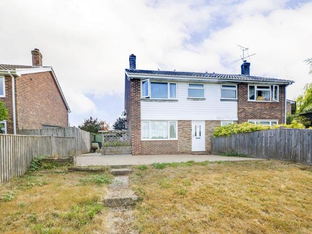 3 bedroom semi detached house for sale