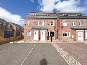 3 bedroom semi detached house for sale