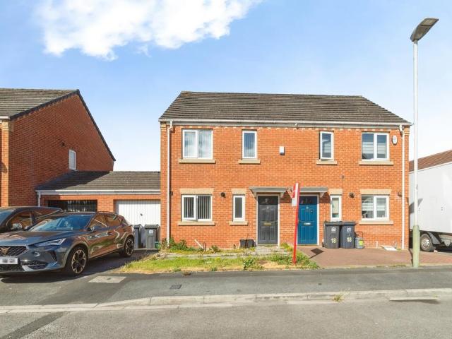 3 bedroom semi detached house for sale