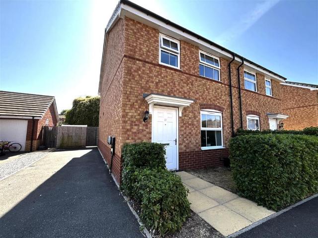 3 bedroom semi detached house for sale