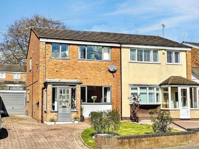 3 bedroom semi detached house for sale