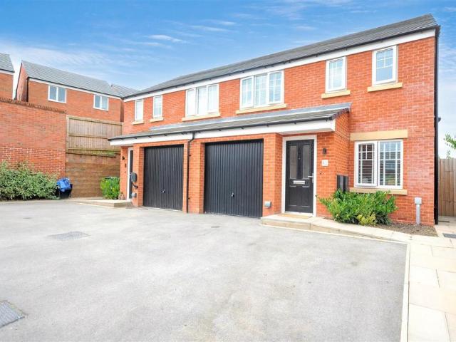 3 bedroom semi detached house for sale