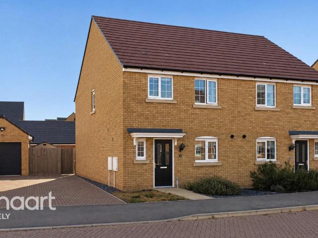 3 bedroom semi detached house for sale