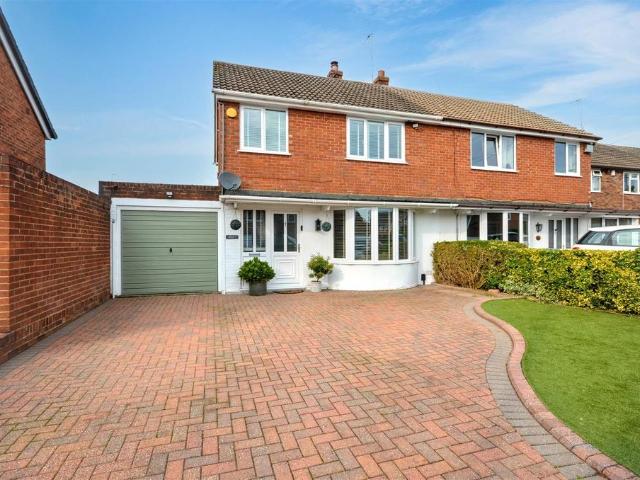3 bedroom semi detached house for sale