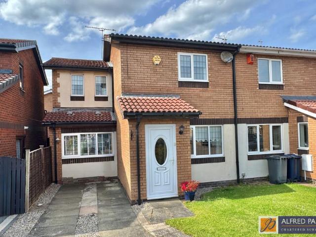 3 bedroom semi detached house for sale