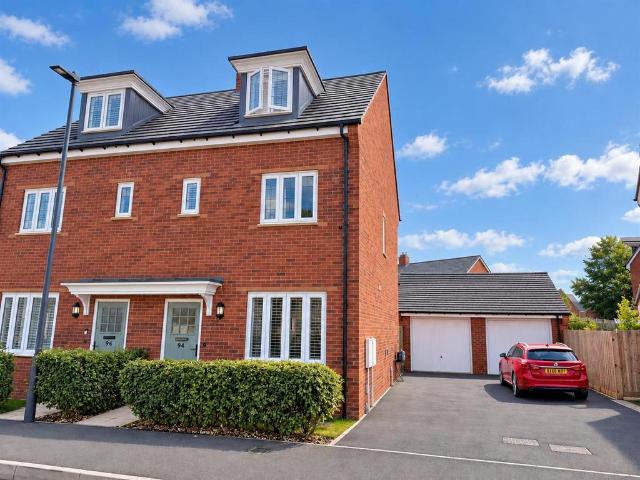 3 bedroom semi detached house for sale