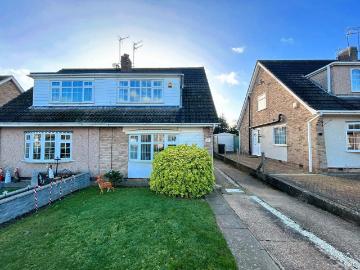 3 bedroom semi detached house for sale