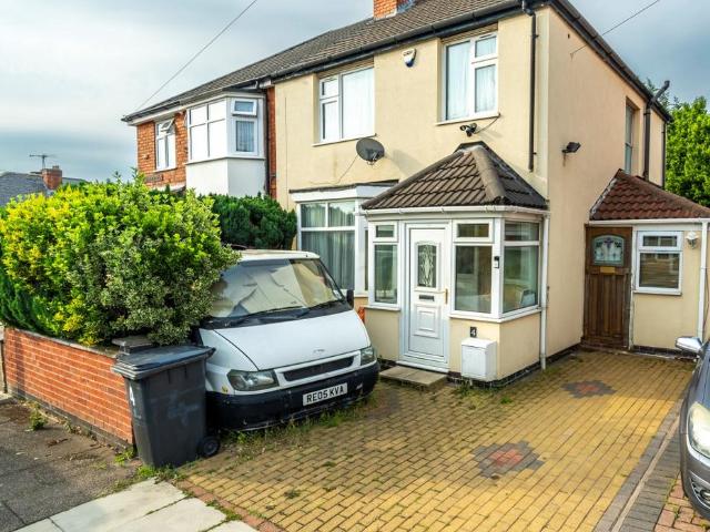 3 bedroom semi detached house for sale