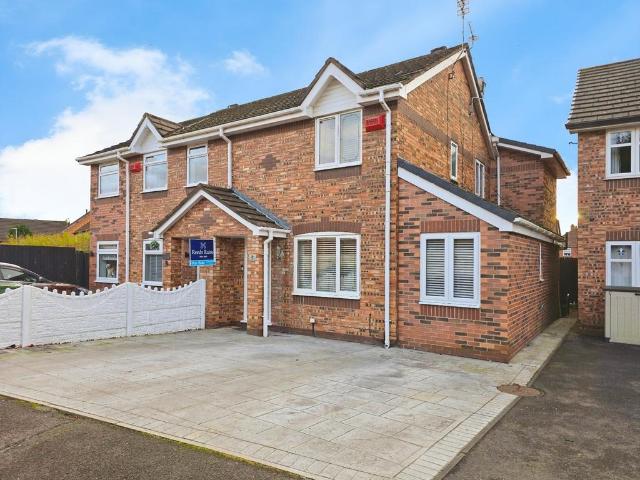 3 bedroom semi detached house for sale