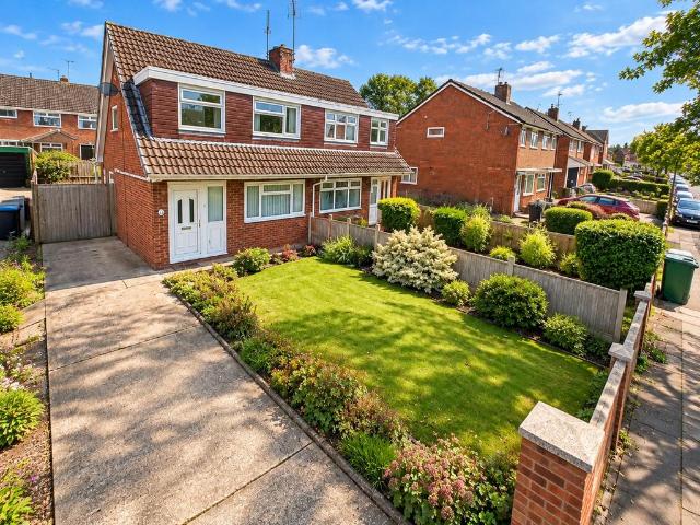 3 bedroom semi detached house for sale