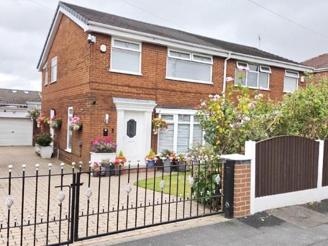 3 bedroom semi detached house for sale