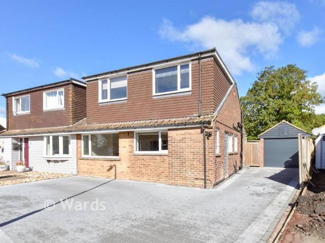 3 bedroom semi detached house for sale
