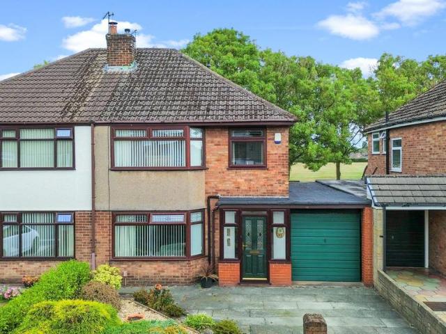 3 bedroom semi detached house for sale