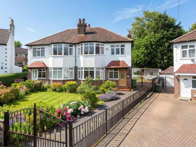 3 bedroom semi detached house for sale