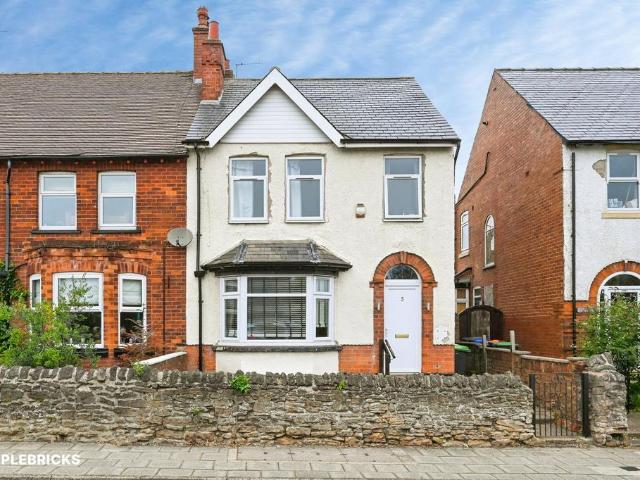 3 bedroom semi detached house for sale