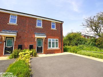 3 bedroom semi detached house for sale