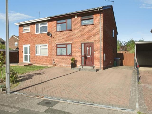 3 bedroom semi detached house for sale
