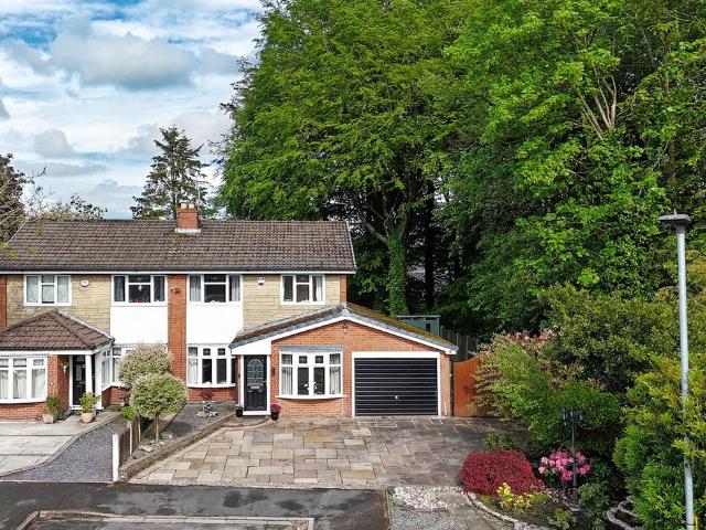 4 bedroom semi detached house for sale