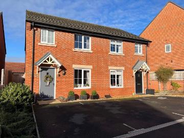 3 bedroom semi detached house for sale