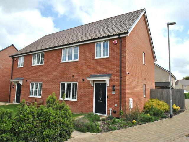 3 bedroom semi detached house for sale