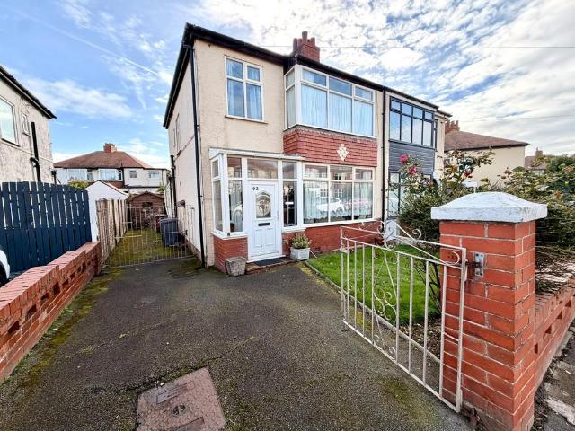 3 bedroom semi detached house for sale