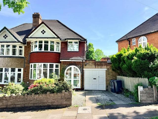 3 bedroom semi detached house for sale