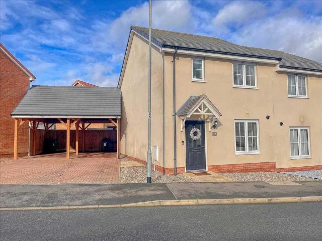 3 bedroom semi detached house for sale