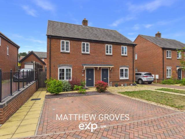 3 bedroom semi detached house for sale