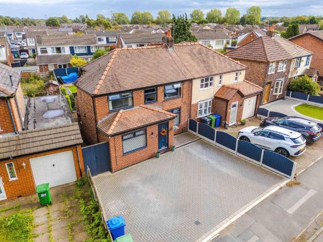 3 bedroom semi detached house for sale