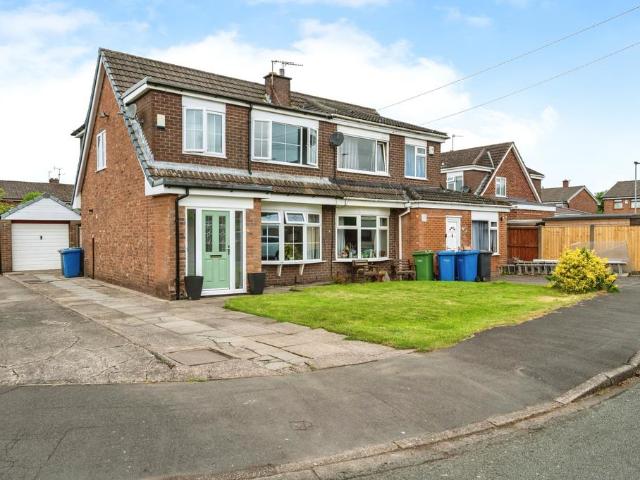 3 bedroom semi detached house for sale