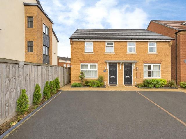3 bedroom semi detached house for sale