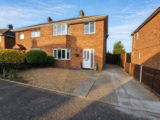 3 bedroom semi detached house for sale