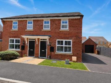 3 bedroom semi detached house for sale