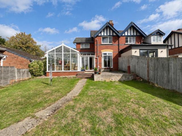 3 bedroom semi detached house for sale